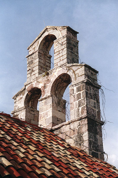 Будва: колокольня церкви Св. Марии в Стари Граде.