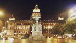 Памятник св. Вацлаву и Национальный музей